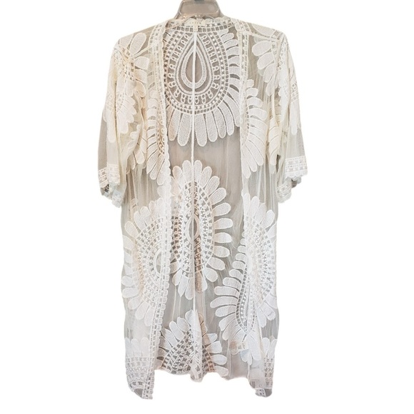 Adiva Size Lg White Lace Overlay kimono - Picture 6 of 6